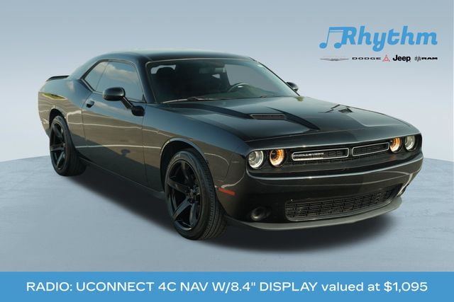 2020 Dodge Challenger SXT RWD   