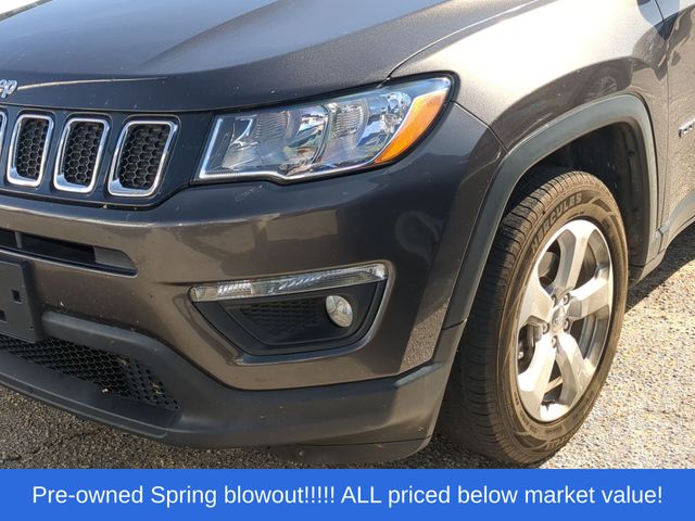 Used 2020 Gray Jeep Latitude image 7
