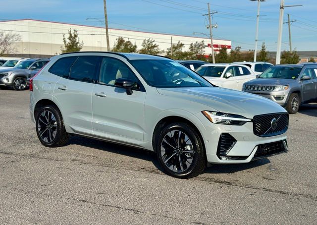 2026 Volvo XC60 B5 Plus