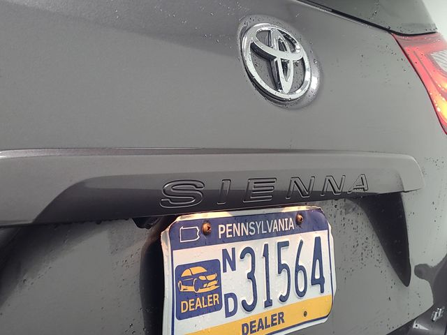 2018 – Toyota – Sienna