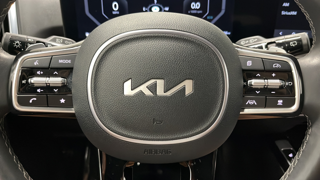 Used 2025 White Kia SX Prestige image 16