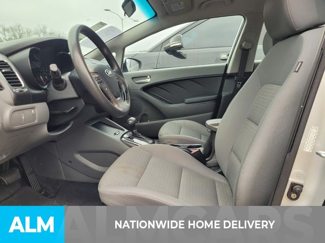 2017 Kia Forte LX photo 4