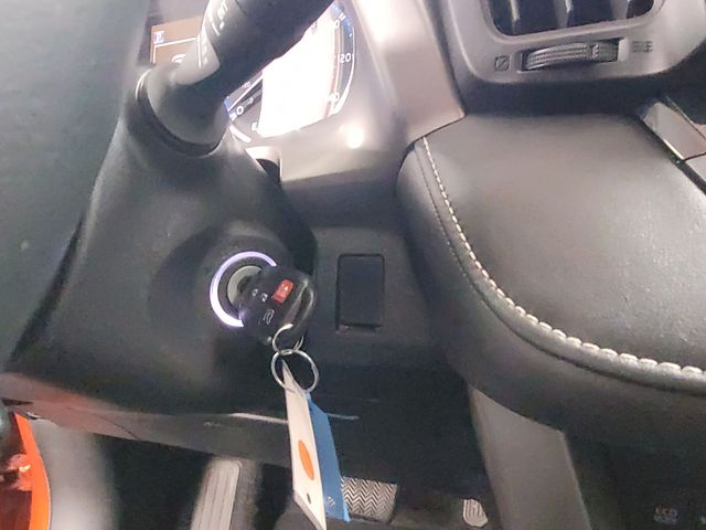 2016 – Toyota – RAV4