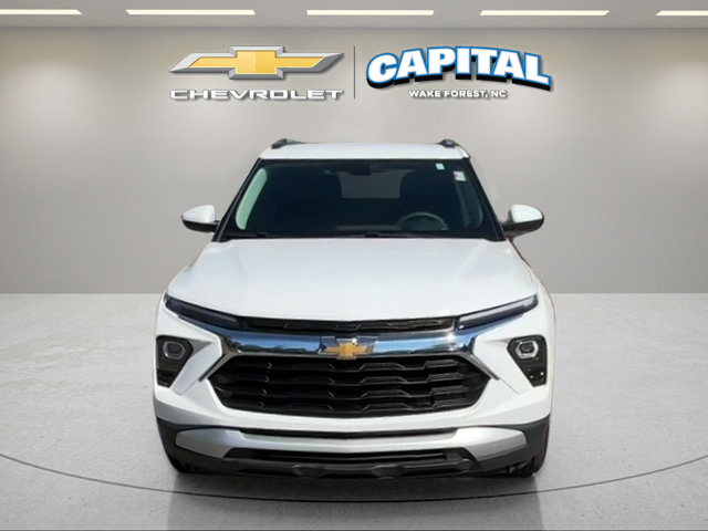 Used 2025 White Chevrolet LT image 8