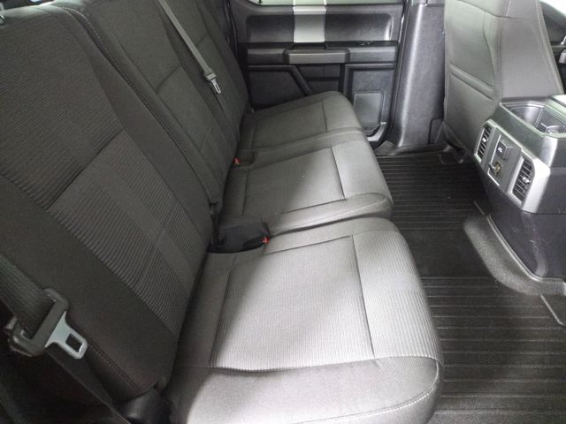 2015 Ford F-150 XLT photo 17