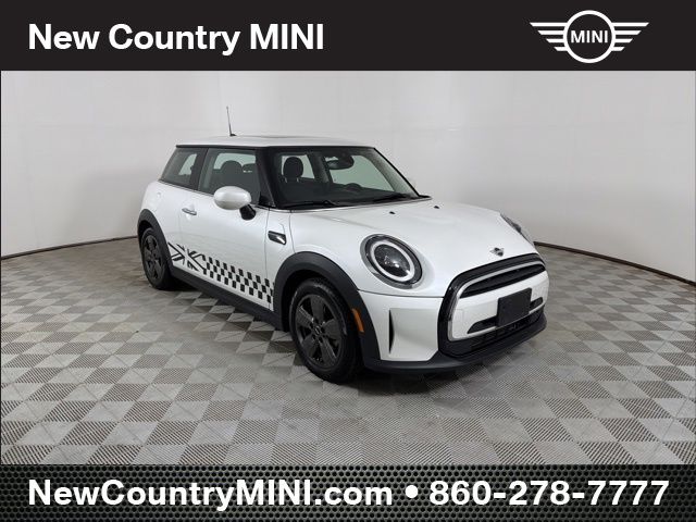 White Metallic 2024 MINI Cooper 2-Door Hatchback FWD Hatchback Front-Wheel Drive 7-Speed Automatic