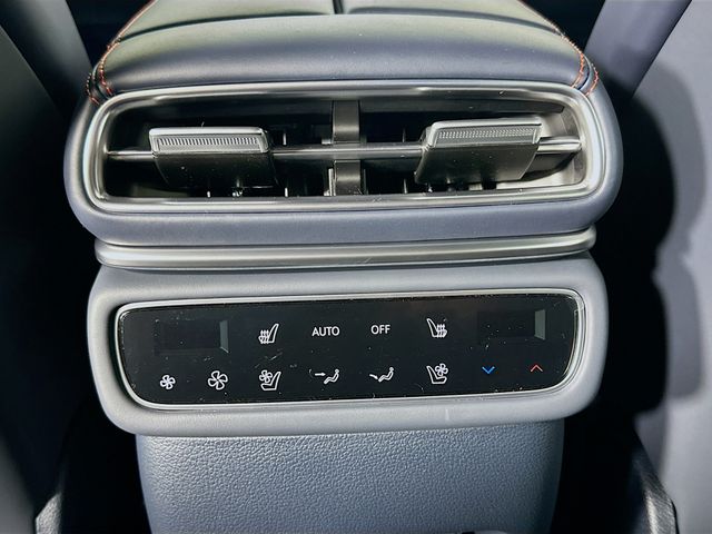 Thumbnail: 2026 Genesis GV80 - 18