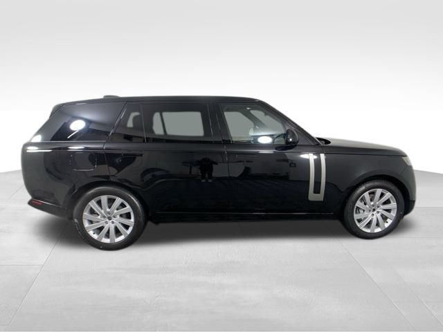 2025 Land Rover Range Rover SE 7