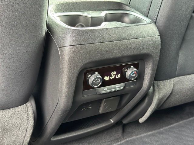 Used 2026 Chevrolet Traverse SUV