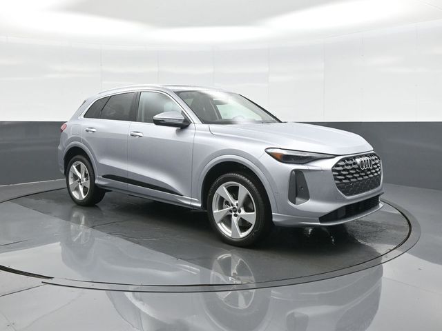 Florett Silver Metallic 2025 Audi Q5 SUV / Crossover All-Wheel Drive 7-Speed Automatic