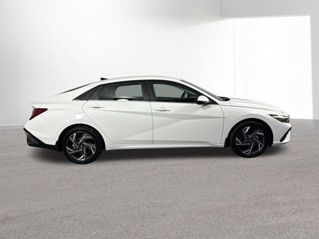 Used 2025 Hyundai Elantra Hybrid For Sale in Indianapolis, IN