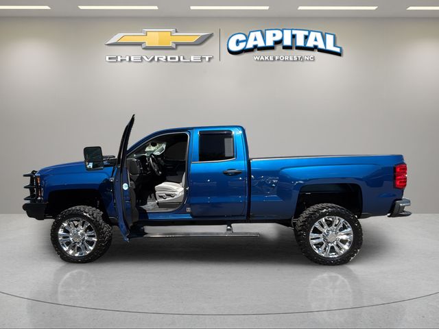 Used 2019 Blue Chevrolet Work Truck image 11