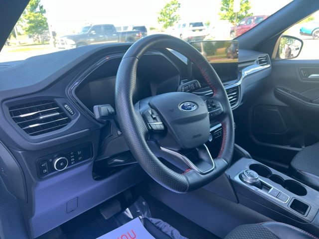 2025 Ford Escape Hybrid ST-Line Select - Silver Metallic exterior view 18