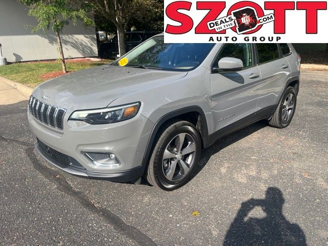 2021 Jeep Cherokee Gris (Sting-Gray Clearcoat) SUV/Crossover Todo terreno 9 velocidades Automática