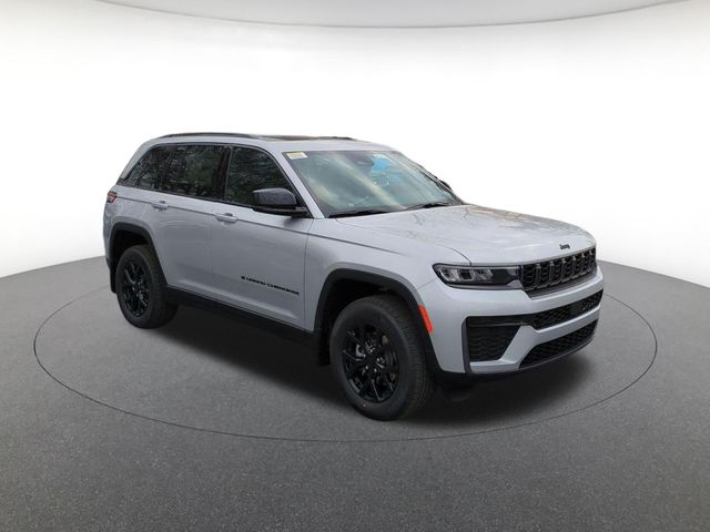 new 2026 Jeep Grand Cherokee car, priced at $41,780