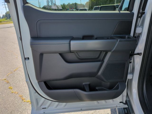 Used 2024 White Ford XLT image 27