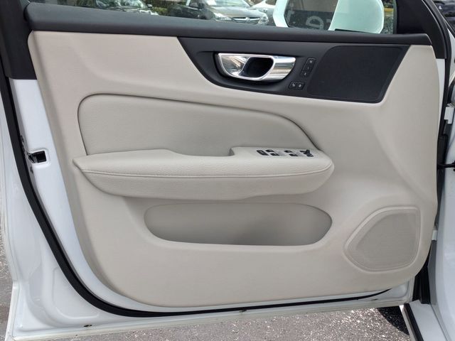 Used 2020 Volvo S60 T5 Momentum 4D Sedan