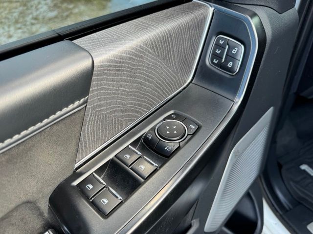 Used 2023 White Ford Platinum image 20
