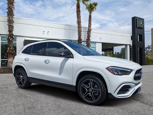Polar White 2026 Mercedes-Benz GLA SUV / Crossover Front-Wheel Drive 8-Speed Dual Clutch