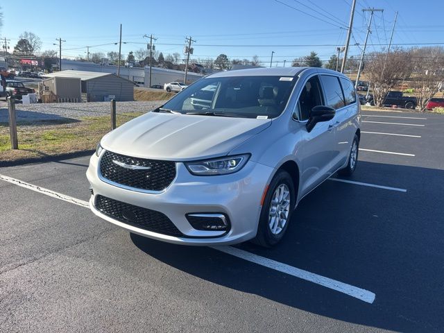 New 2026 Silver Chrysler Select image 3
