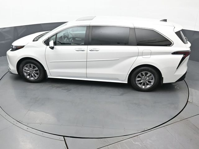 2024 Toyota Sienna XLE 41