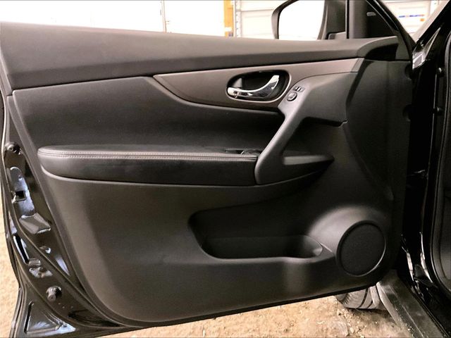 2015 Nissan Rogue SV Black at Audi Porsche Sewickley