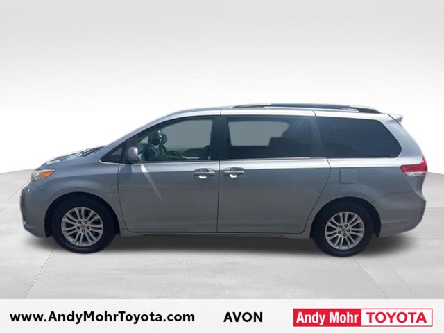 Silver Sky Metallic 2014 Toyota Sienna XLE 8-Passenger FWD Minivan Front-Wheel Drive 6-Speed Automatic Overdrive