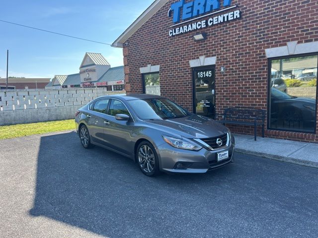 Gray (Gun Metallic) 2018 Nissan Altima 2.5 SR Sedan Front-Wheel Drive Continuously Variable Transmission