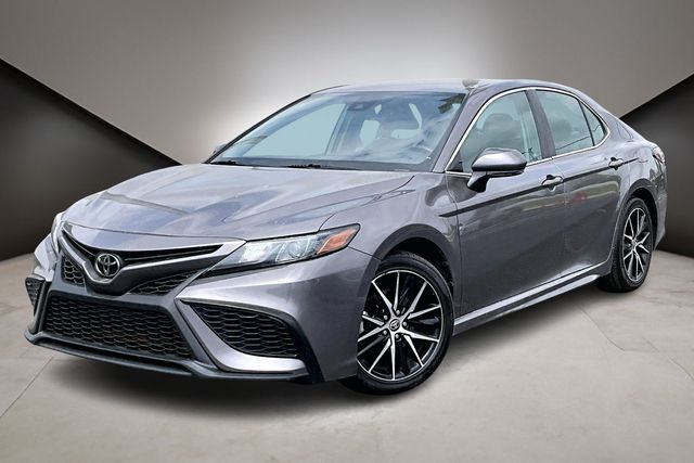 Gray 2023 Toyota Camry SE FWD Sedan Front-Wheel Drive 8-Speed Automatic