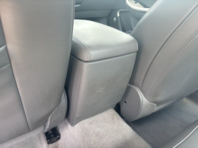 Used 2014 White Chevrolet LT image 31