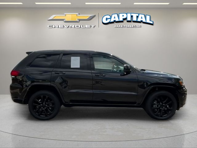 Used 2022 Black Jeep Laredo X image 7