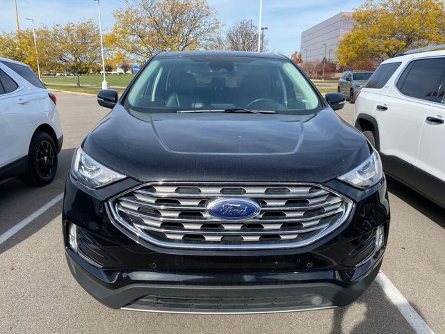 2022 Ford Edge Titanium 9