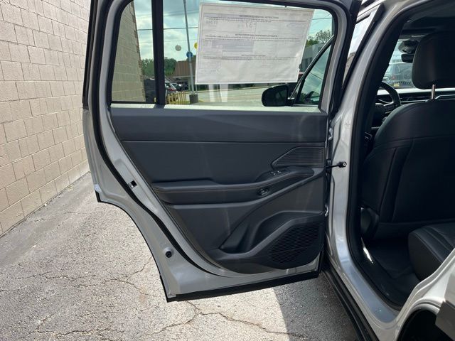 New 2026 Jeep Cherokee Limited For Sale in Highland, IN