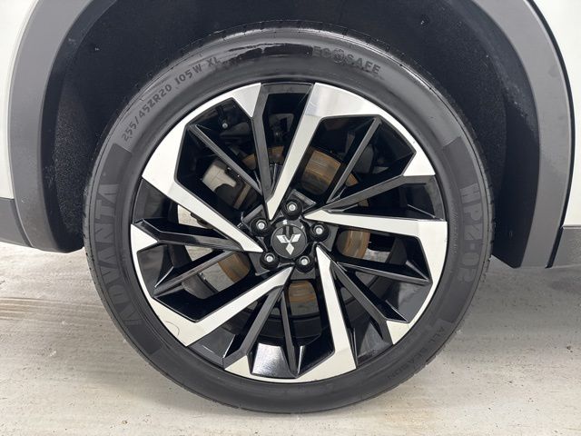 used 2024 Mitsubishi Outlander car, priced at $25,988