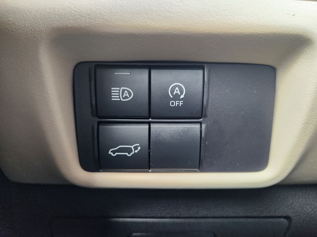 2024 Toyota Highlander XLE Beige at Monument Chevrolet