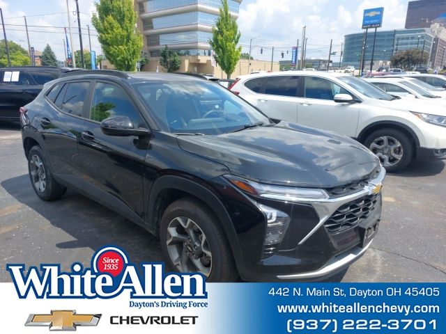 Mosaic Black Metallic 2025 Chevrolet Trax SUV / Crossover Front-Wheel Drive 6-Speed Automatic
