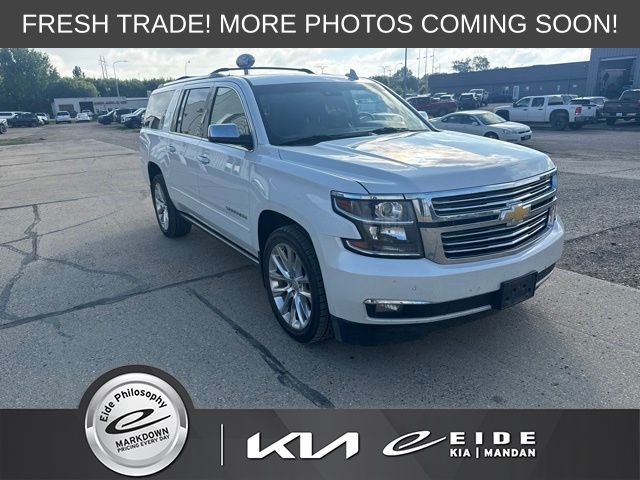 White (Iridescent Pearl Tricoat) 2019 Chevrolet Suburban SUV / Crossover Four-Wheel Drive