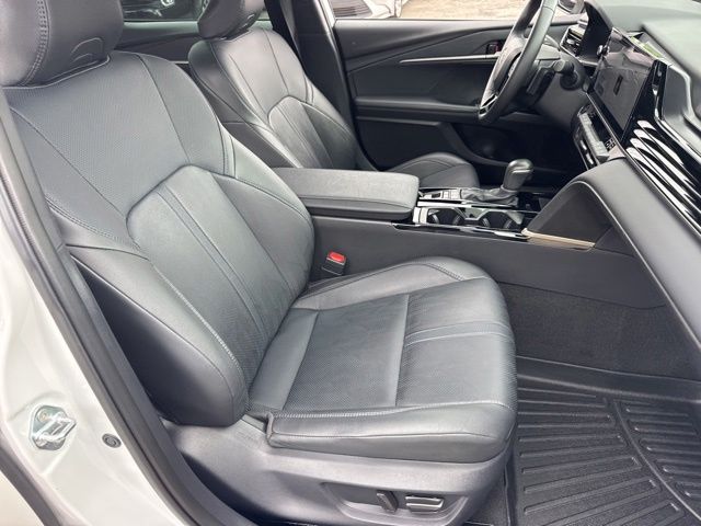 2025 Toyota Camry XSE - Photo 14