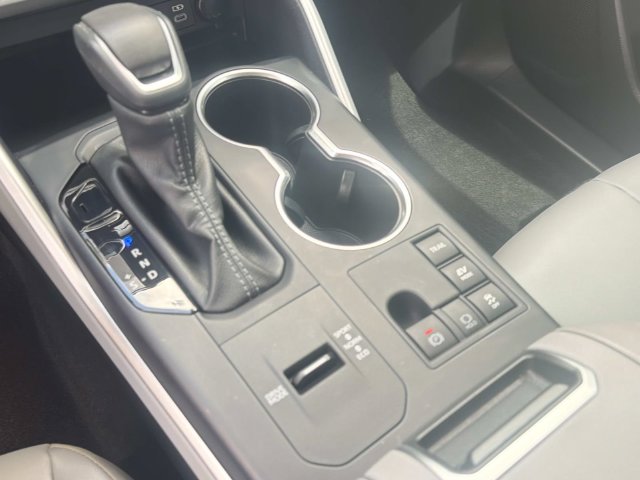 Used 2025 Toyota Highlander Hybrid SUV