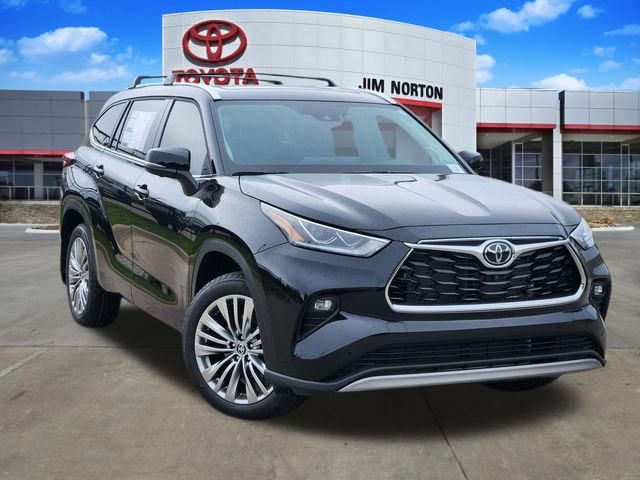 Midnight Black 2026 Toyota Highlander Platinum AWD SUV / Crossover All-Wheel Drive 8-Speed Automatic