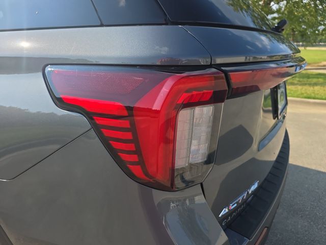 New 2027 Gray Ford 4DR RWD ACTIVE image 36
