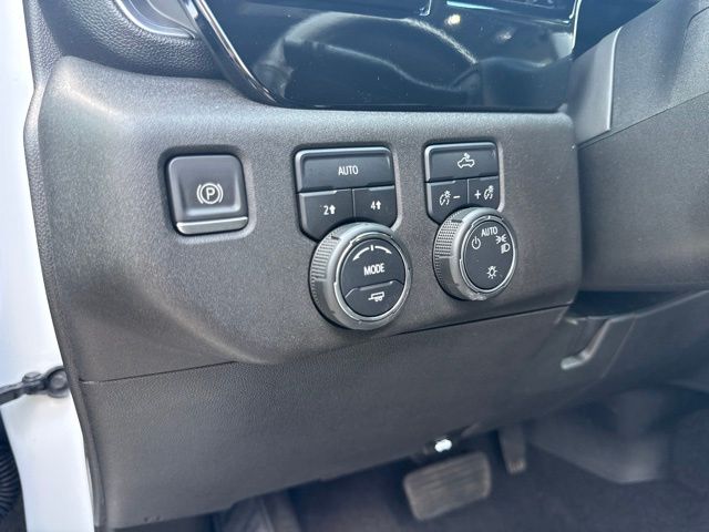 2023 Chevrolet Silverado 1500 LT:L44120A