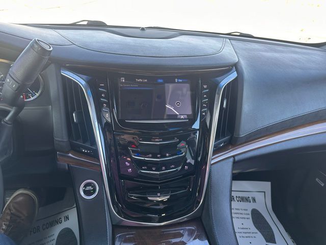2017 Cadillac Escalade Luxury