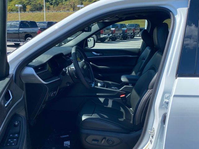 new 2025 Jeep Grand Cherokee L car, priced at $42,121