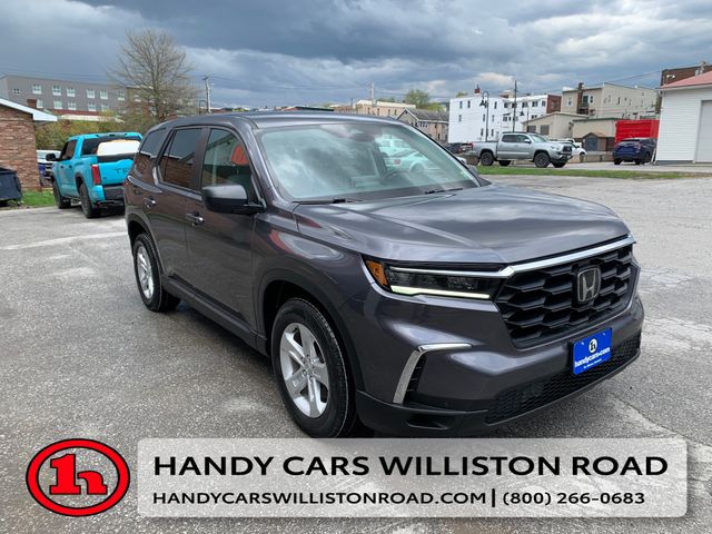2023 Honda Pilot LX AWD's photo