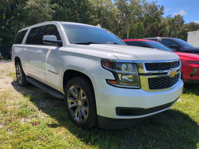 Summit White 2018 Chevrolet Suburban SUV / Crossover 4X2 6-Speed Automatic Overdrive