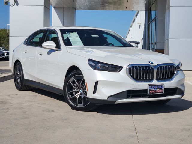 Mineral White Metallic 2026 BMW 5 Series Sedan All-Wheel Drive 8-Speed Automatic