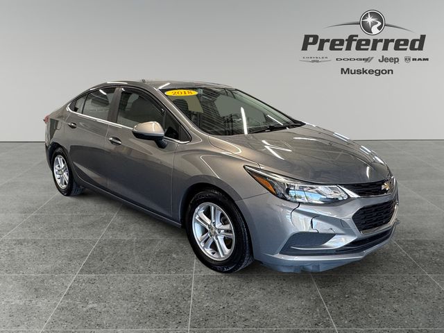 Pepperdust Metallic 2018 Chevrolet Cruze Sedan Front-Wheel Drive 6-Speed Automatic