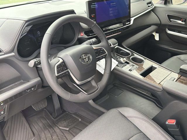 New 2026 Toyota Sienna Van