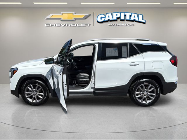 Used 2024 White GMC SLT image 3